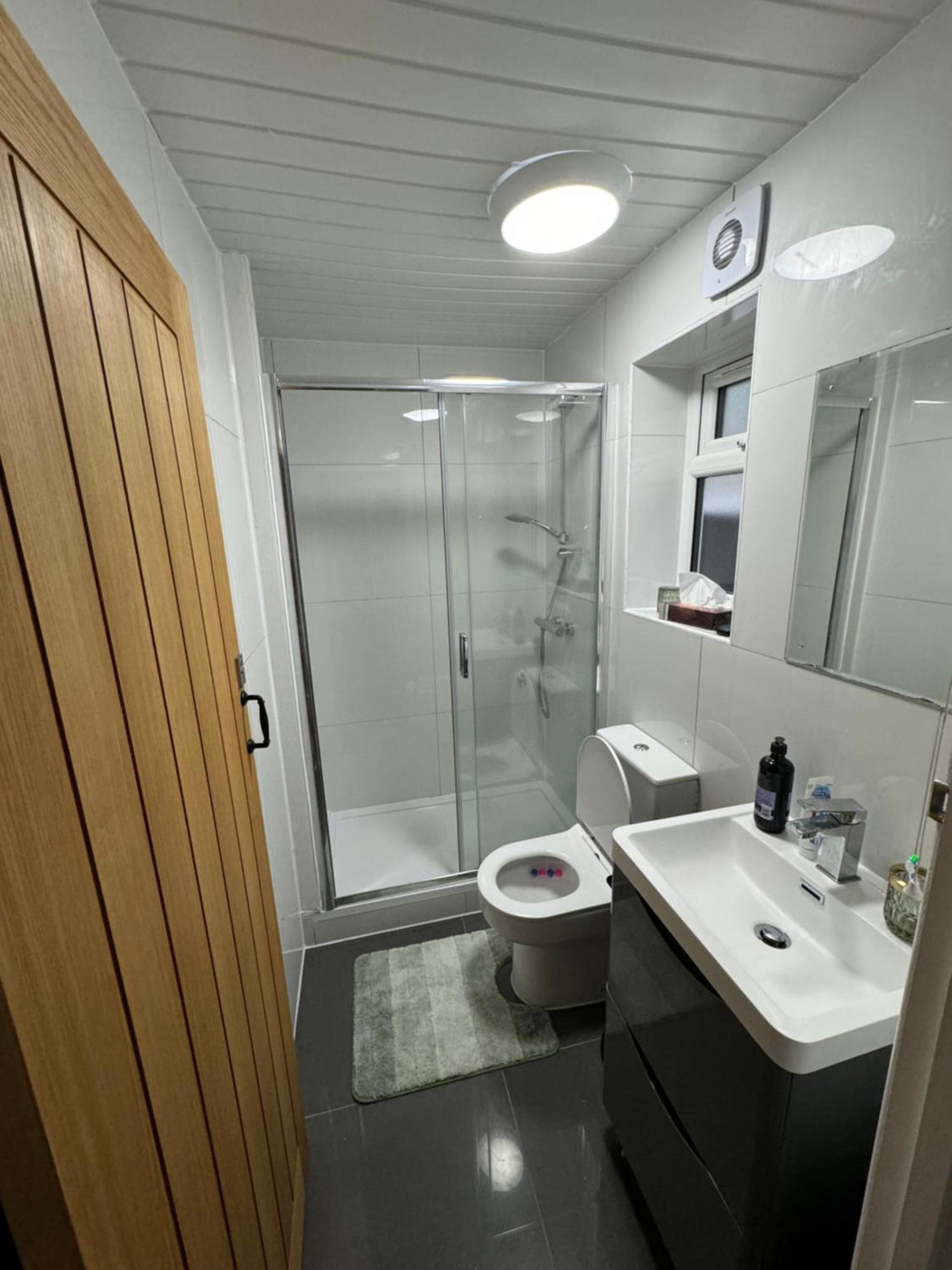 Wild & Free Hot Tub Retreat Apartment Dartford Ngoại thất bức ảnh