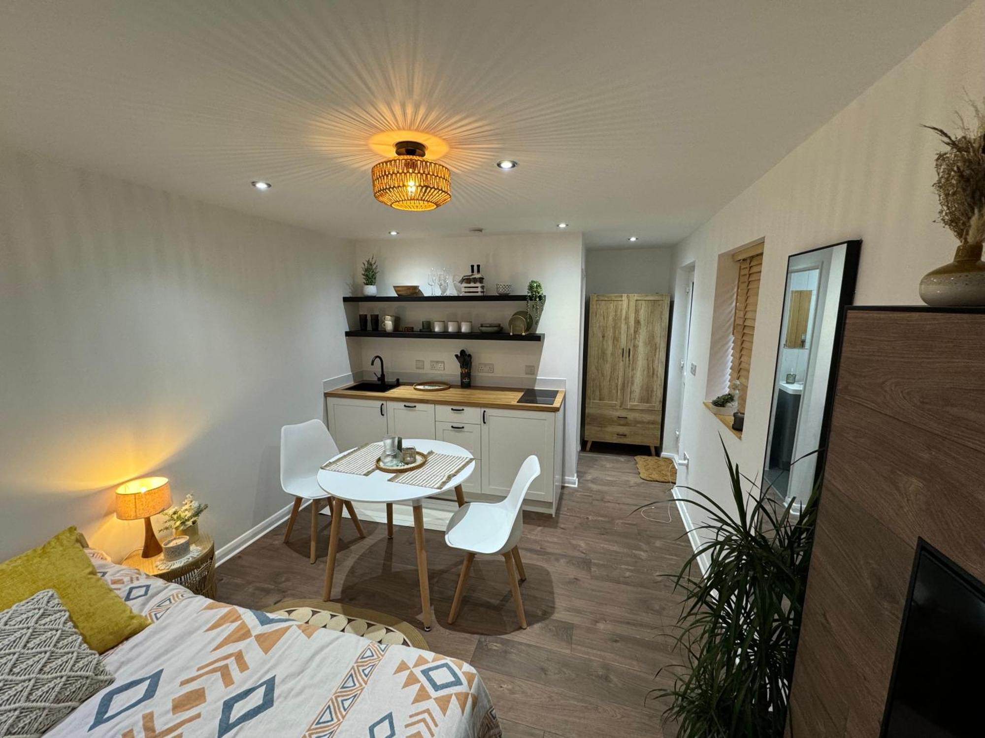 Wild & Free Hot Tub Retreat Apartment Dartford Ngoại thất bức ảnh